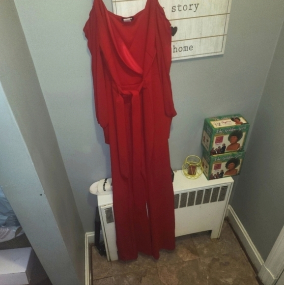🍁🍂FASHION NOVA 3x  Falling For Your Charm Jumpsuit - Red - Picture 4 of 8
